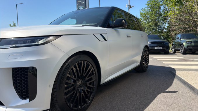 Land Rover Range Rover Sport 4.4 P635 V8 SV Ultimate Edition 5dr Auto Petrol Estate - Image 47